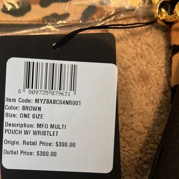 Limited stock! Clearance! New MCM one size pouch set $380+ tax - Picture 3 of 7